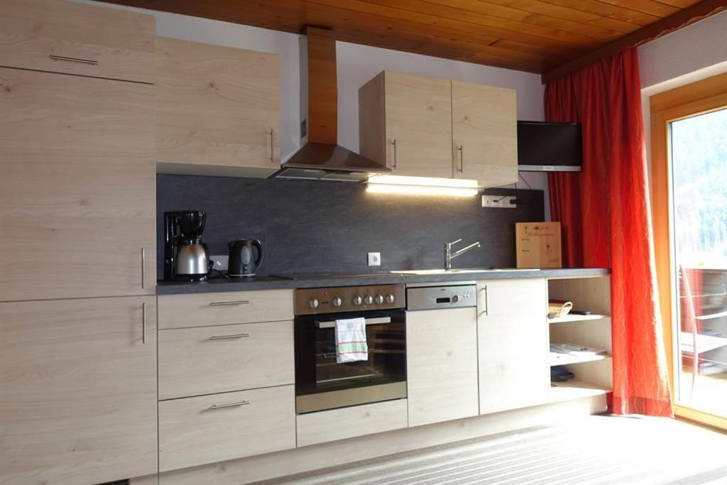 Haus Lifinar - Carmen Juen Apartment Санкт Галенкирх Екстериор снимка